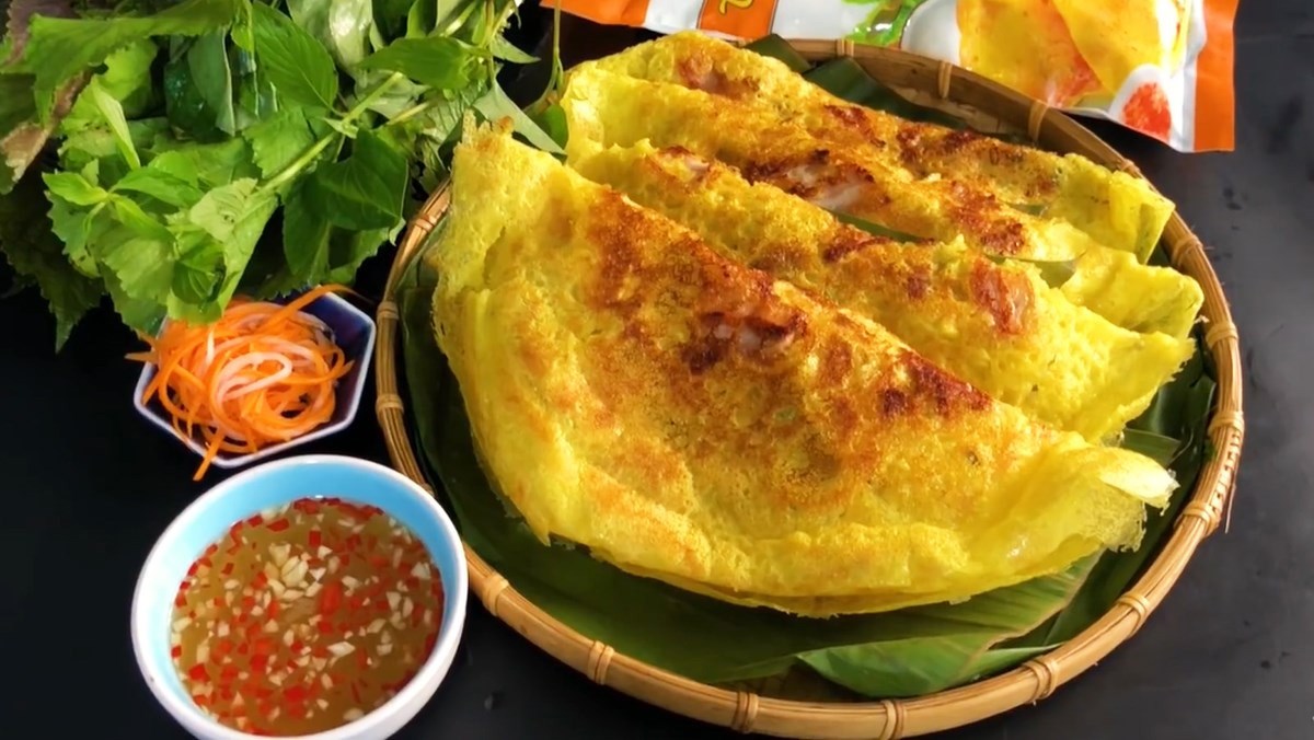 Best 12 Vietnamese Street Foods Under 1 USD
