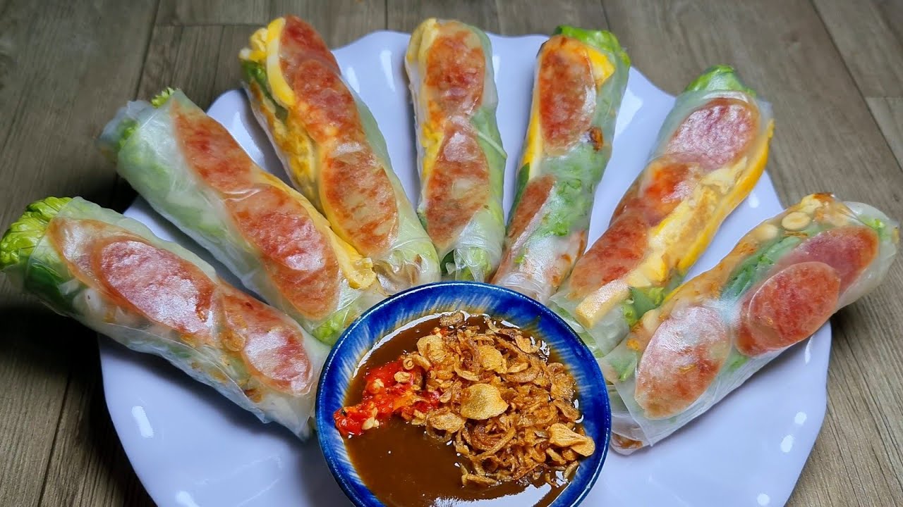 Best 12 Vietnamese Street Foods Under 1 USD
