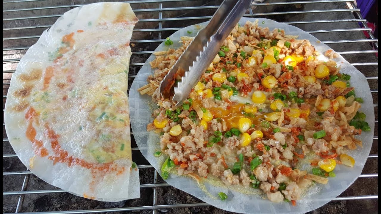 Best 12 Vietnamese Street Foods Under 1 USD